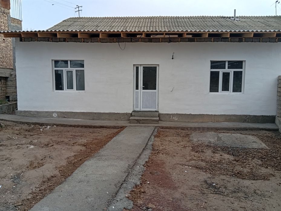 Янги курилган ховли