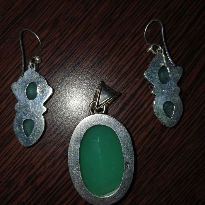 Set cercei și pandantiv din argint cu calcedonia verde, India