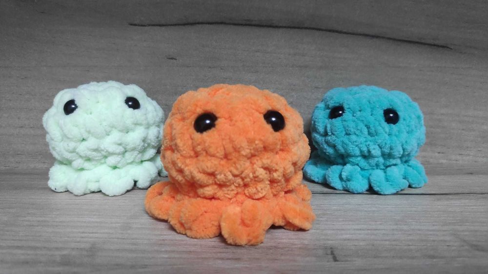 Caracatiță croșetată handmade – realizată la comandă