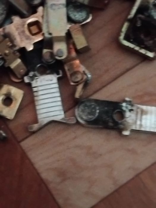 продават се за скрап