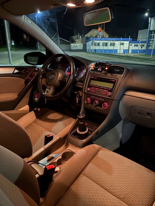 Vand Golf 6 1.6 benzina
