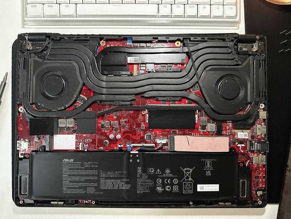 Игровой ноутбук Asus ROG Zephyrus M16 (2021)