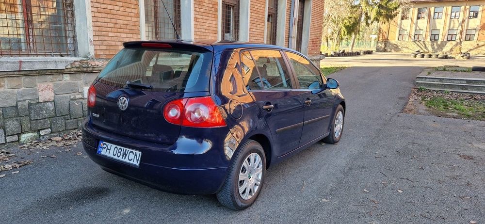 Volkswagen golf 5 1.6 benzina M.P.I