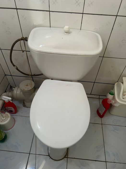 Унитазы есть новый и б/у