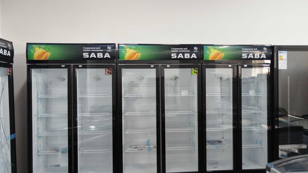 Новый витринный Холодильник