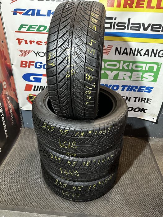Set 245/45 R18 100V XL RSC  - Goodyear UltraGrip Performance 8 M+S Oferta