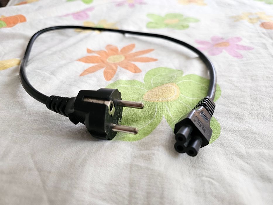 VGA видео кабел, САТА SATA кабел от EVGA захранване и кабел за лаптоп