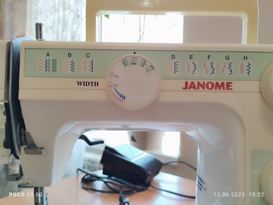 Продам швейную машинку janome 397g