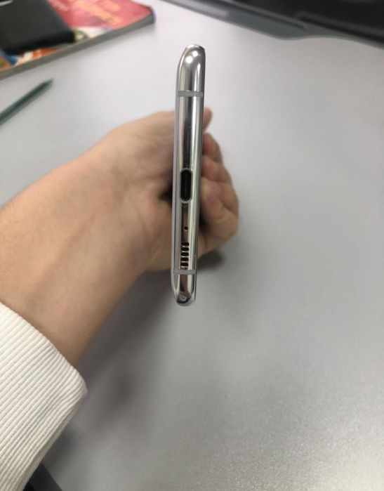 Samsung galaxy S10lite.  5G