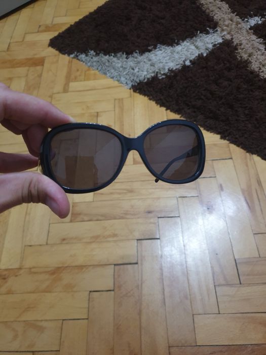 Ochelari de soare Givenchy originali stare perfecta 200 lei