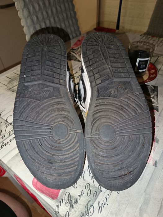 Продавам Джордан ки 41 номер от 300 на 150 лв