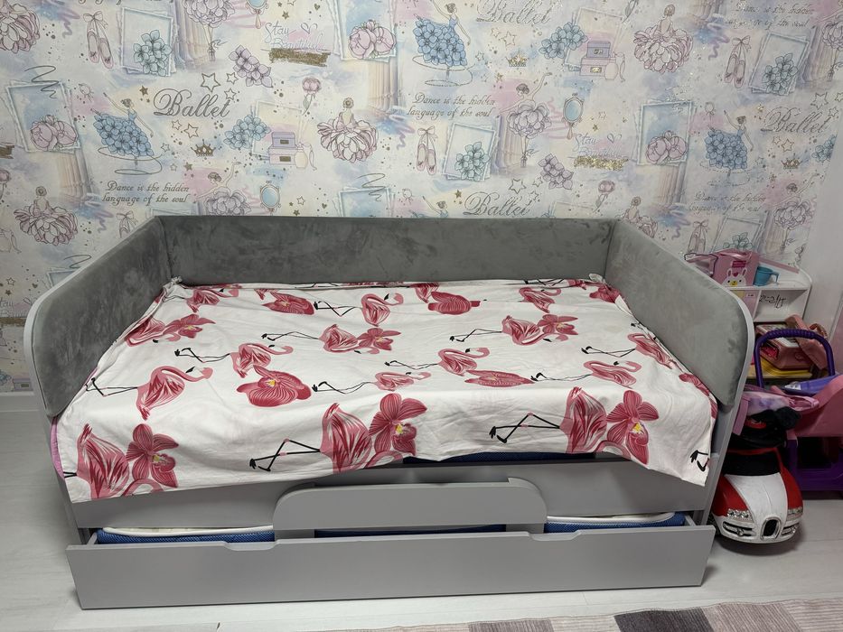 Продам выдвижную кровать