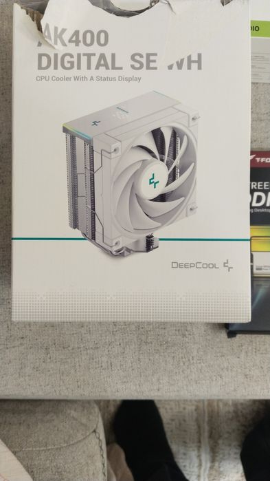 Кулер белого цвета к ПК