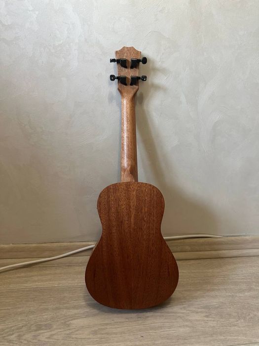 Укулеле Terence в отличном состоянии