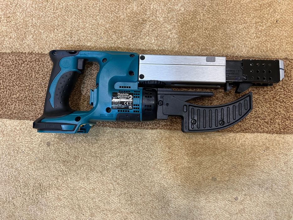 Mașină de înșurubat Makita DFR550