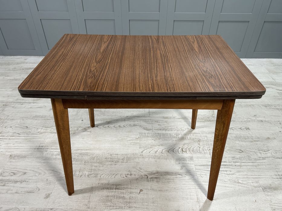 Трапезна маса, разтегателна- Formica от 70-те Г382