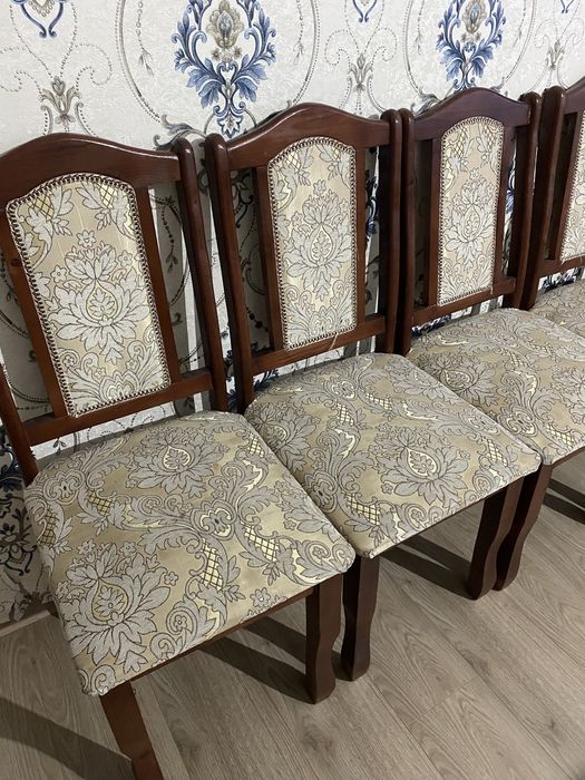 Срочно продам стулья