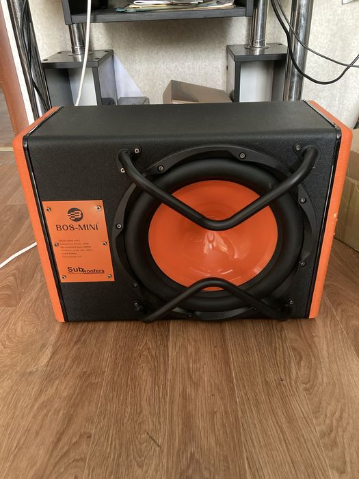 Продам сабвуфер BOS-MINI Bos1512