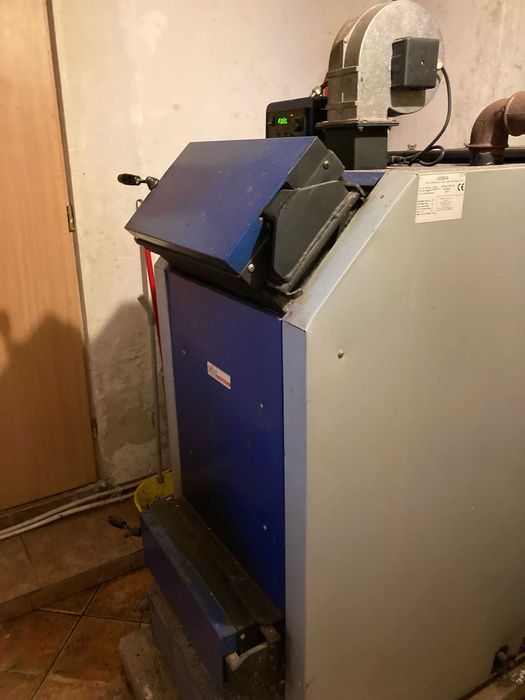 Cazan pe lemne 40/48 de Kw face si apa calda