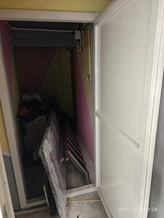 Продам металлическую дверь