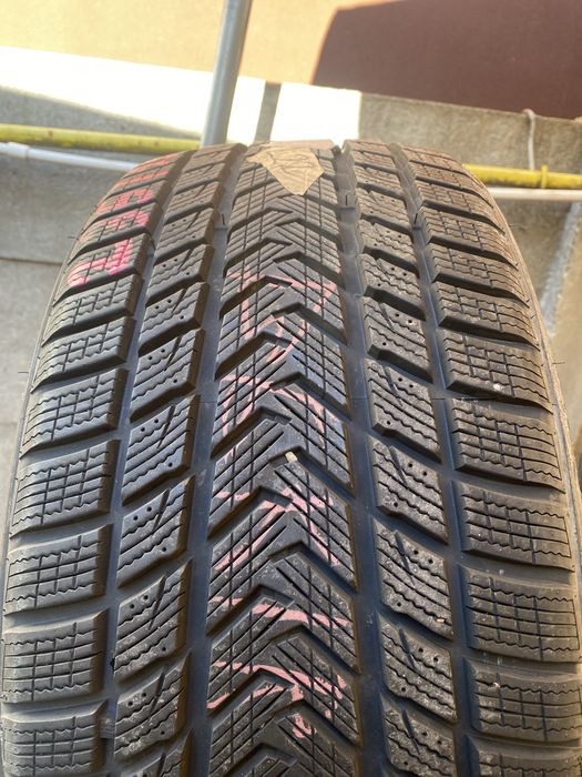 265/35/20 si 235/35/20