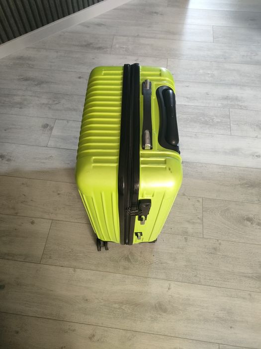 Продается чемодан