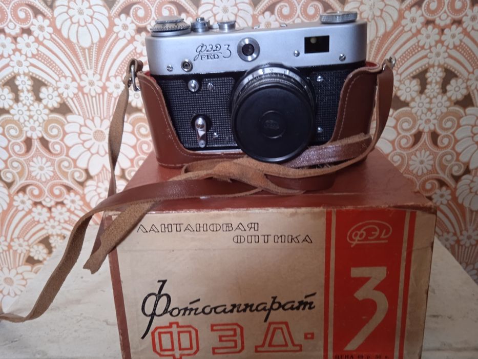 Фотоаппарат ФЭД-3 и Эликон