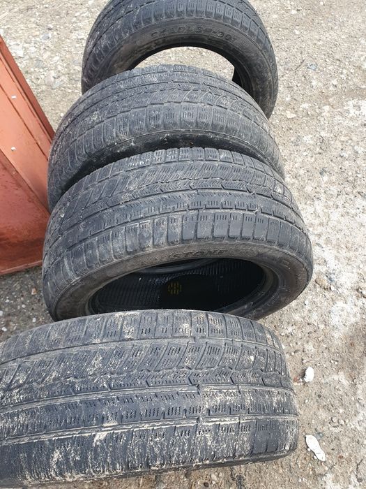 Cauciucuri iarna 225 55 16