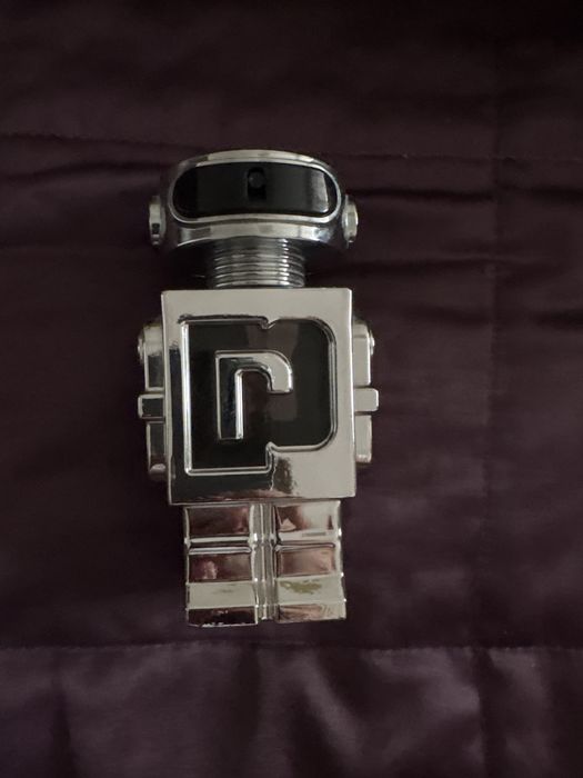 Продам полу наполненные духи PHANTOM eau de toilette .