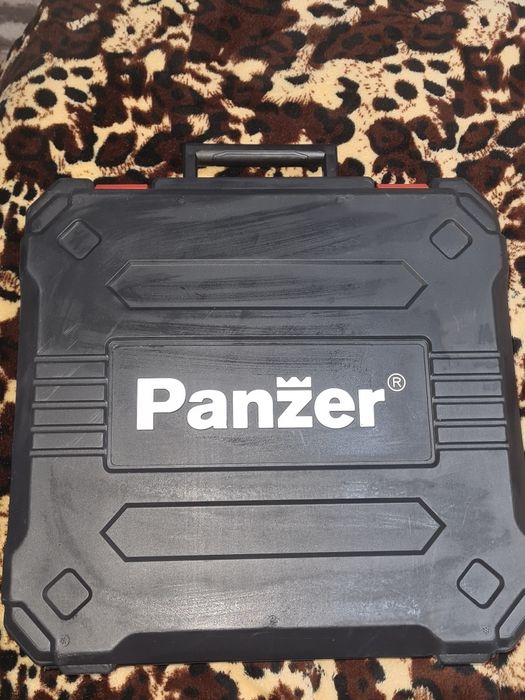 Mașină găurit.însurubat cu percuție