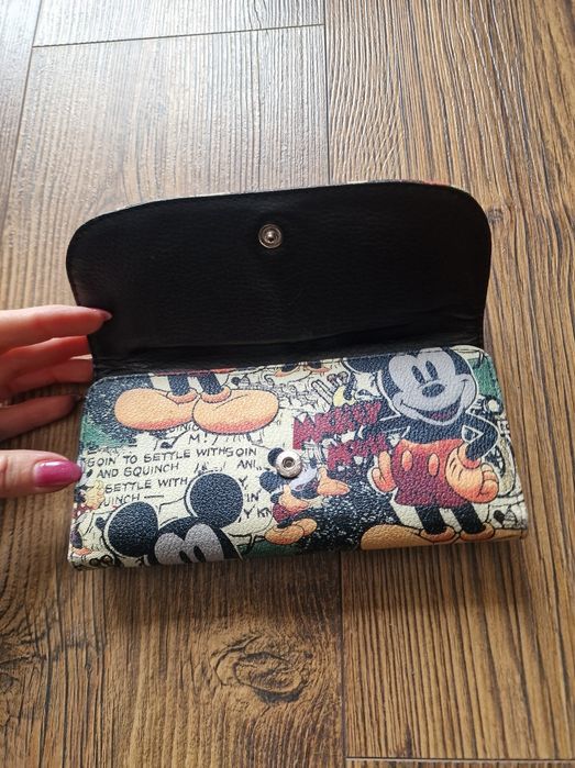 Страхотно дамско портмоне MICHAEL KORS & MICKEY MOUSE