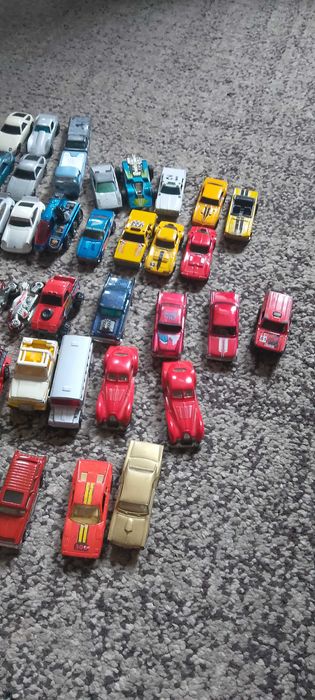 Mașinuțe vechi HotWheels de colecție
