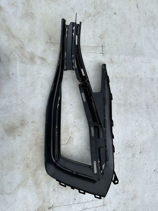 Grilă proiector stânga vw passat b8.r linne.facelift.cod:3g0853793.c.