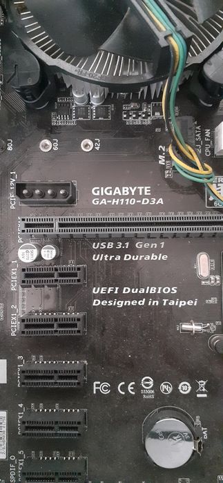 настолен компютър за дома или офиса