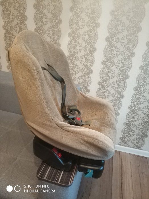 Автомобильное детское кресло Chicco