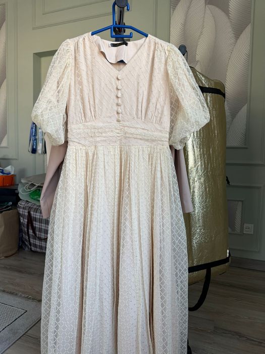 Вечерние разные платья