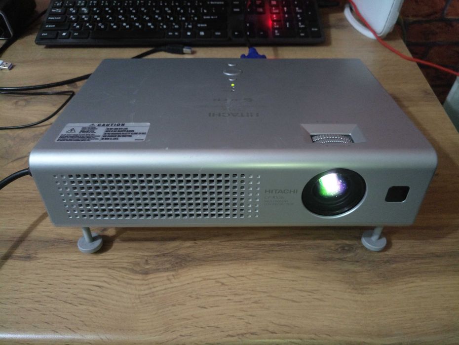 Проектор Hitachi CP-RS56