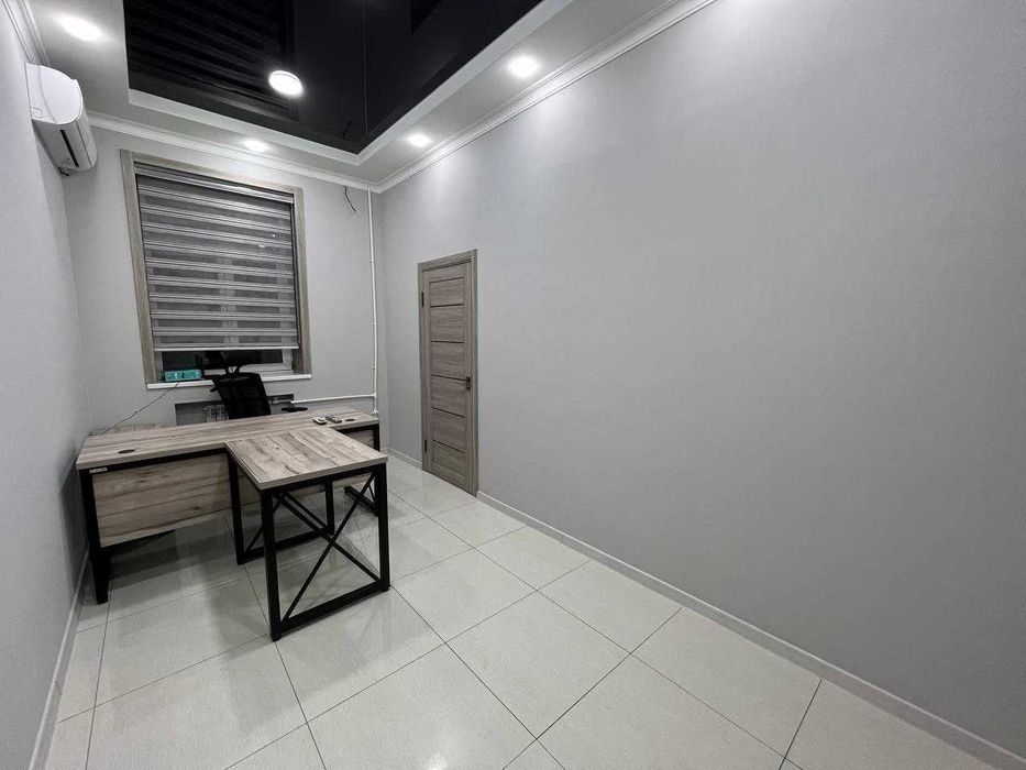 Аренда офиса Шота Руставели / Кафе «BON!» помещение рядос с Текстилем