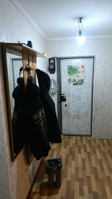 Сдам 2х комн.кв.без мебели.