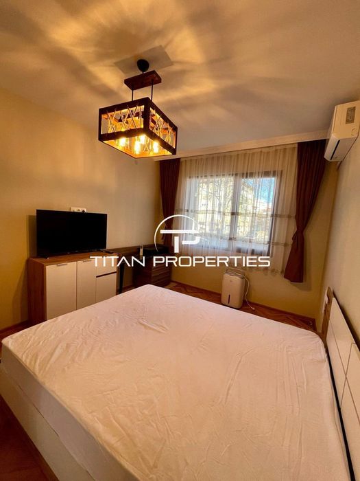 Четиристаен апартамент за продажба в жк. Христо Смирненски