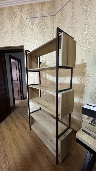 Полка лофт из металлического профиля и лдсп