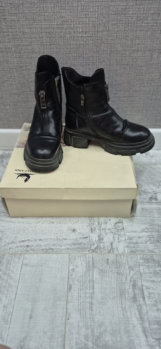 Зимние сапоги женские