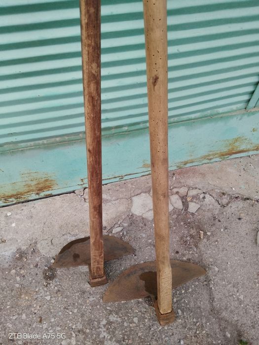 Стари , здрави лопати