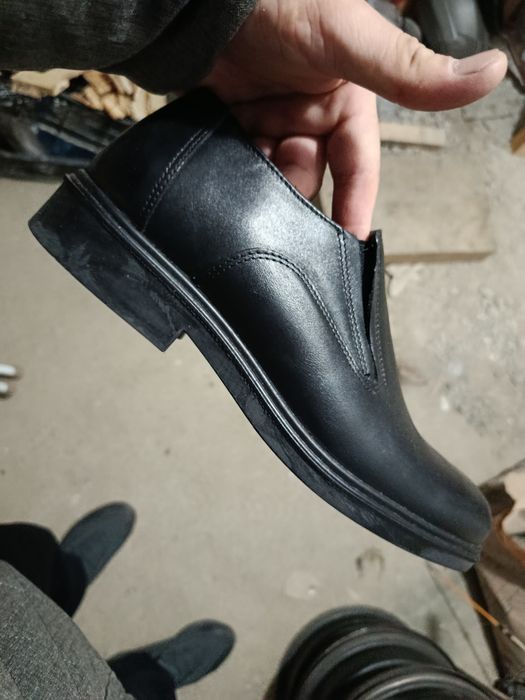 Продам берцы и туфли