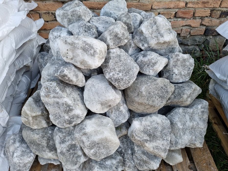 Sare drob Alba și mașini