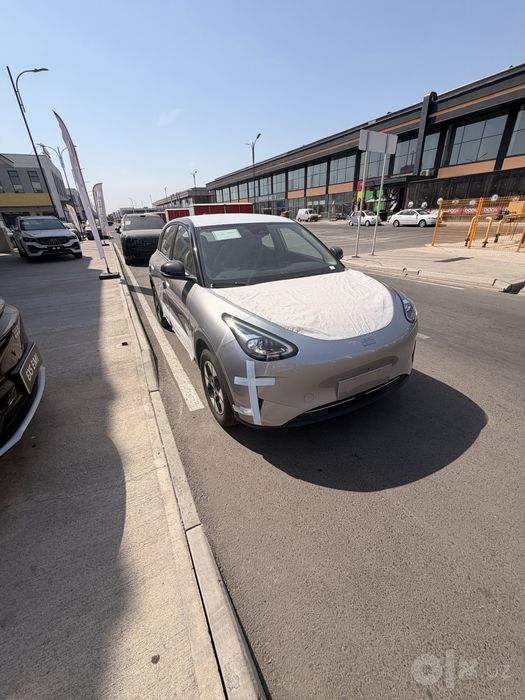Geely ex2 ev 400 km