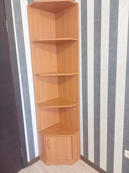 Продам стелаж для книг