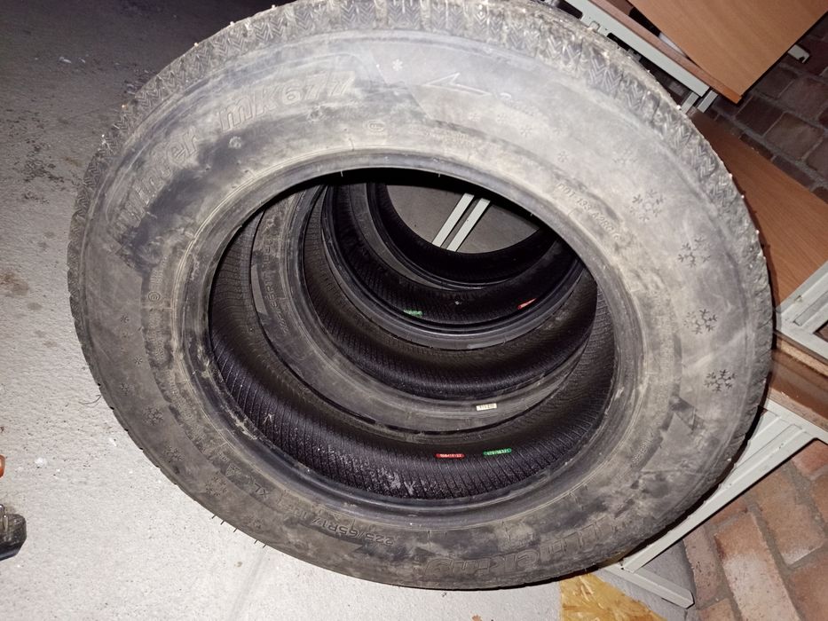 Продам зимние резины  17
