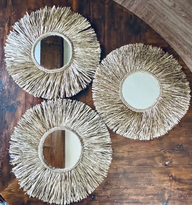 Огледало с рамка от естествена рафия – бохо акцент с характер!