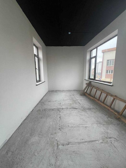 М.Тинчлик.Школа 298.Продам 4х уровн. коммерч. объект площадью 300кв.м.